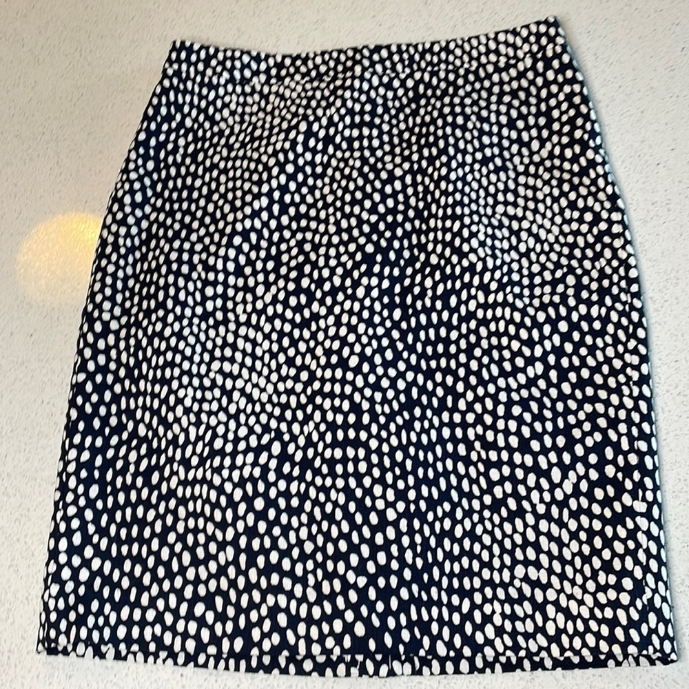 NWT J Crew Navy Pencil Skirt (Sz 4) with White Spots